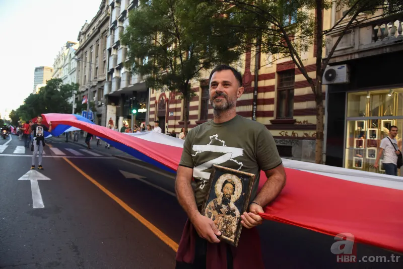 Sırbistan'da sapkın LGBT'lilere karşı isyan! Binlercesi sokağa döküldü 15
