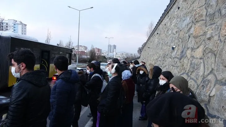 İstanbul’da İETT klasiği! Yolda kaldı, trafiği felç etti, vatandaşlar dondu