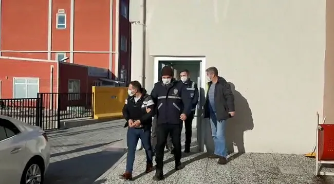 Bursa'da ölüm tacirlerine geçit yok! Uyuşturucuyu poşet çay paketine saklamış - 1