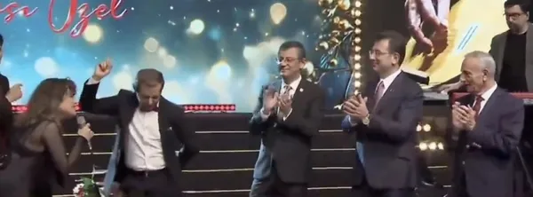 Ekrem İmamoğlu'ndan görülmemiş ikiyüzlülük! Milli Yası çabuk unuttu! Yılbaşı gecesinde göbek atmalı eğlence - 4