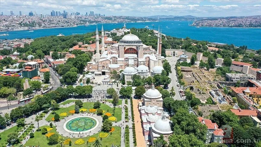 AY TUTULMASI ile ilgili HADİSLER! Peygamber Efendimiz Ay Tutulması sırasında ne yapardı? Husuf ne demek? 15