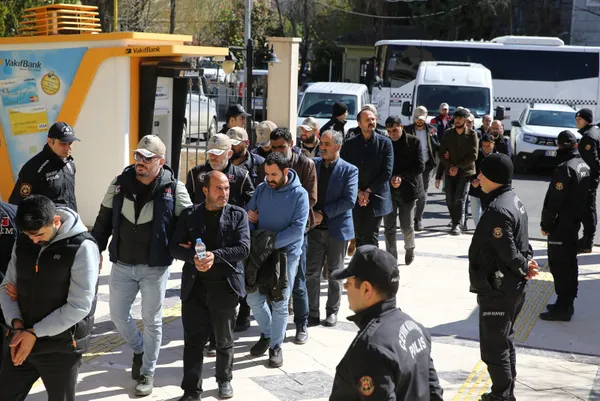 1680260917491.jpg PKK'ya katılım için HDP Suruç ilçe binasında "ikna eğitimi"! Suriye'de silahlı eylemlere katılmışlar - 2