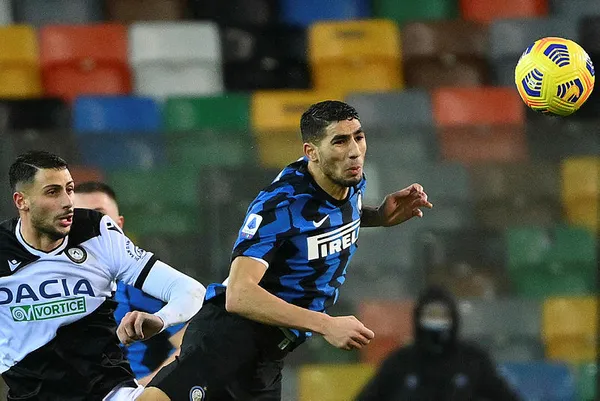 italyada-zirve-yarisi-kizisti-milan-yenildi-takipcisi-inter-firsat-tepti-1611431347791.jpg İtalya'da zirve yarışı kızıştı! Milan yenildi, takipçisi Inter fırsat tepti - 2