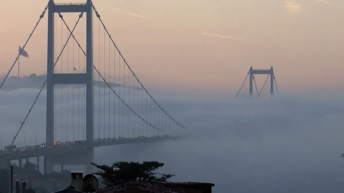 İstanbul Boğazı gemi trafiğine açıldı