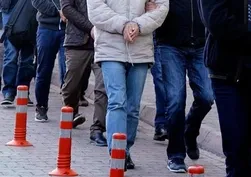 Mersin'de bıçaklı gasp olayında 5 tutuklama!