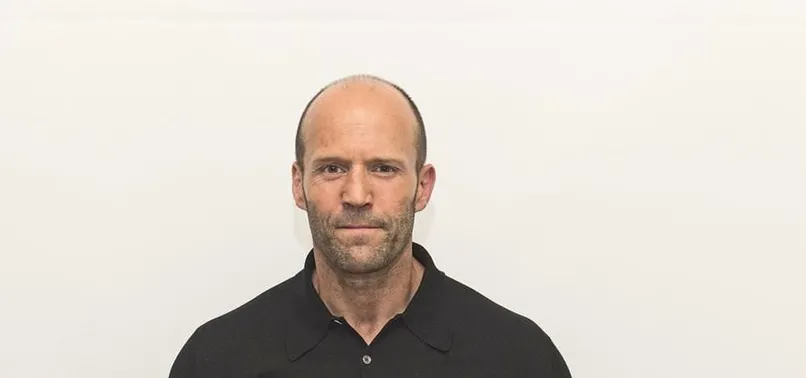 Ünlü oyuncu Jason Statham'dan "milli irade" fotoğrafı