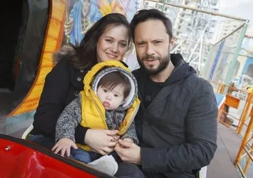 Şarkıcı Özgün: Ediz bizi +1 daha fazla seviyor