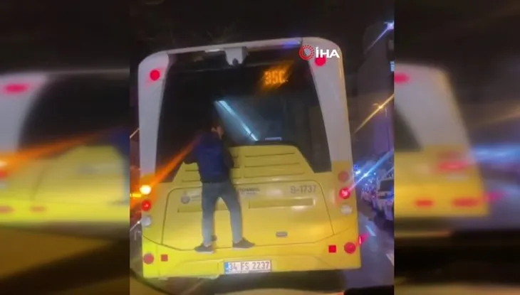 İstanbul’da İETT otobüsünde şoke eden manzara! Örümcek Adam gibi...
