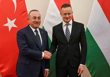 Macaristan'dan İsveç'te Kur'an-ı Kerim yakılmasına tepki