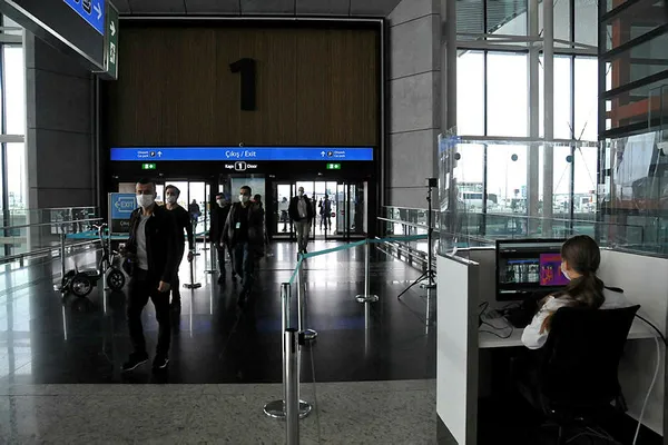 Normalleşme sonrası İstanbul Havalimanı’ndan ilk sefer! Ulaştırma Bakanı Adil Karaismailoğlu’ndan kritik açıklamalar