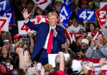 Demokratların kalesinde Trump'tan gövde gösterisi