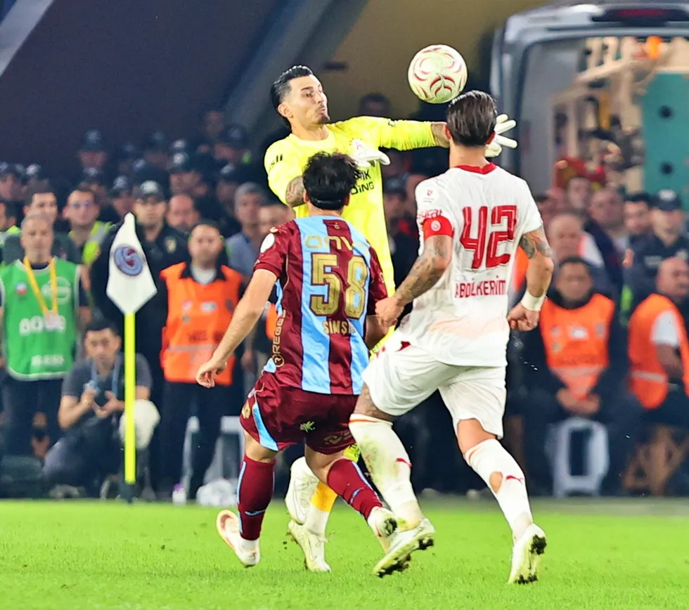 1789979891125.jpg Galatasaray’da Uğurcan Çakır alarmı! 13 şutta 9 golü kalesinde gördü - 4