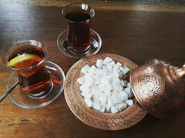 Yükselen vaka sayıları sonrası dikkat çeken uyarı: Çay ikramlarını iptal edelim - 1