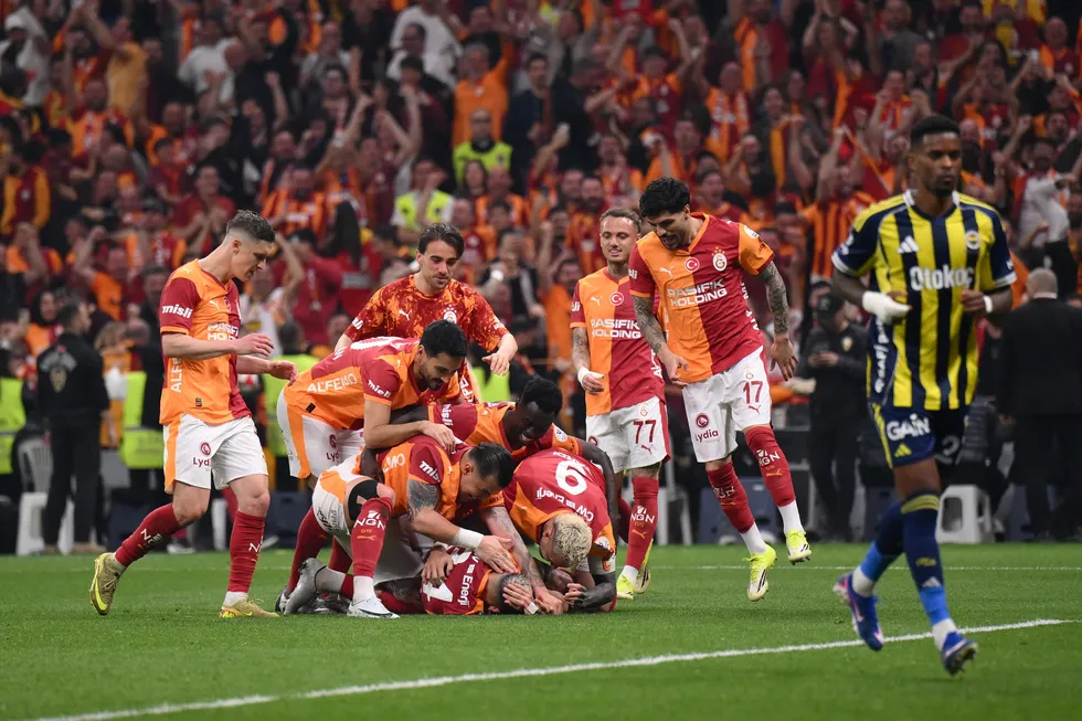 devler-ligi-yolunda-kritik-viraj-ferbahce-evinde-basaksehiri-agirlayacak-1777731144468.jpg Devler Ligi yolunda kritik viraj! Fenerbahçe evinde Başakşehir'i ağırlayacak - 2