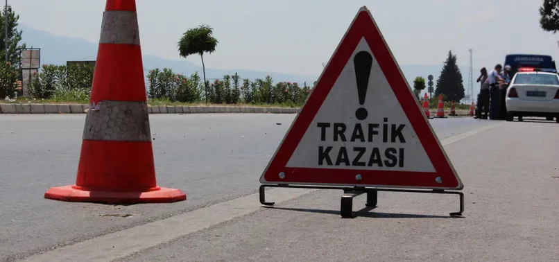 Çanakkale'de trafik kazası: 2 ölü, 1 yaralı