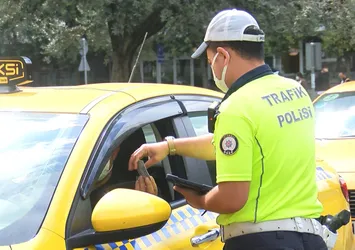 İstanbul'da taksi denetimi! Polis tek tek kontrol etti