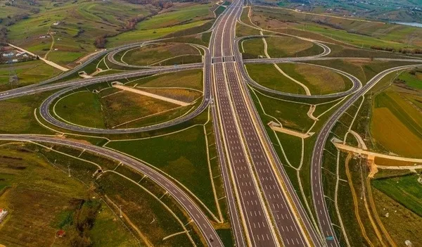 Ulaştırma ve Altyapı Bakanı Abdulkadir Uraloğlu duyurdu: Mega otoban projesi geliyor