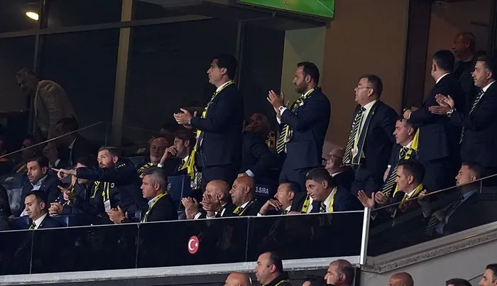 Fenerbahçe evinde moral buldu! Sarı-lacivertliler 3 maç aradan sonra galibiyetle tanıştı