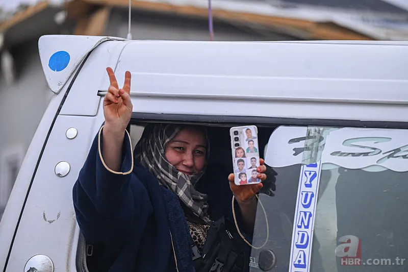 Suriyelilerden temizlik kutlaması! YPG çöktü: Rejim asıl şimdi düştü 6