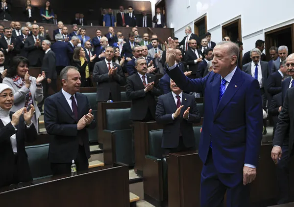 son-dakika-ak-parti-grup-toplantisi-baskan-recep-tayyip-erdogandan-onemli-aciklamalar-1652866748401.jpg Son dakika: AK Parti Grup Toplantısı | Başkan Recep Tayyip Erdoğan'dan önemli açıklamalar - 5