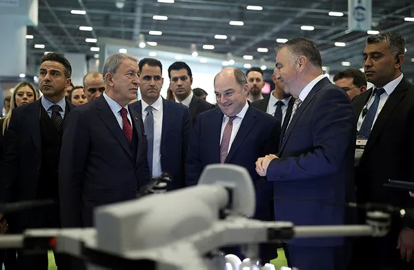 İngiltere Savunma Bakanı Ben Wallace’tan Türk İHA’larına övgü: Modern savaşlarda oyun değiştirici oldu