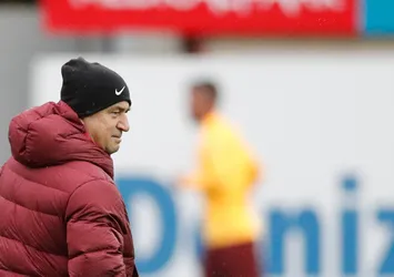 Fatih Terim Mariano'nun biletini kesti!