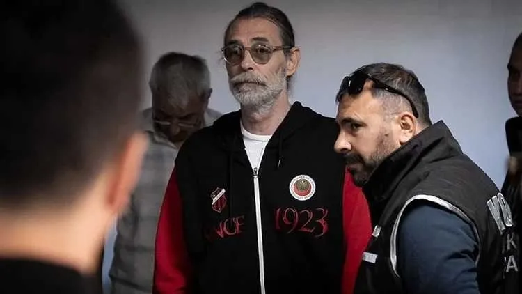 chpli-erdal-besikcioglunun-esrar-testi-pozitif-cikti-1785842845859.jpeg CHP'li Erdal Beşikçioğlu'nun esrar testi pozitif çıktı - 2