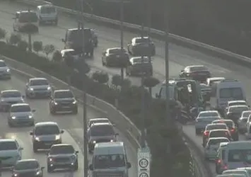 İstanbul'da korkunç olay! Trafiği de kilitledi