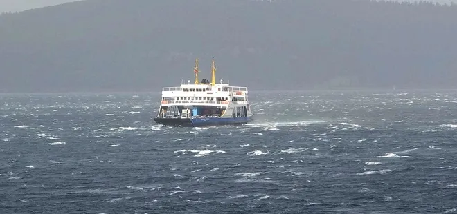 Kuzey Ege'de deniz ulaşımına fırtına engeli