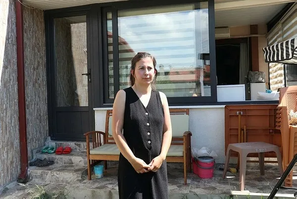genc-kadin-dehseti-yasadi-evine-giren-tacizciden-kacarak-kurtuldu-1625521852880.jpeg Yalova'da dehşet anları! Balkondan evine girdi, genç kadın kaçarak kurtuldu - 4