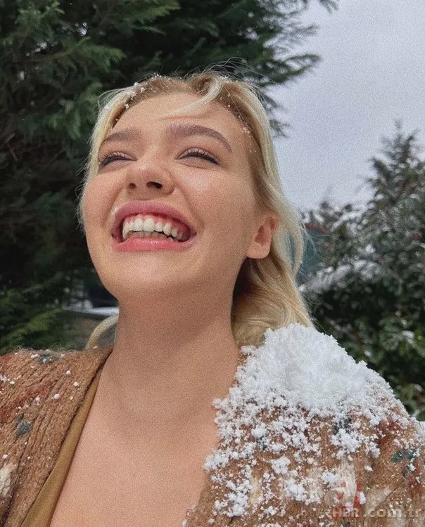 Güzel oyuncu Melisa Döngel'in sürpriz aşkı ortaya çıktı! Meğer Galatasaraylı futbolcuyla... 6