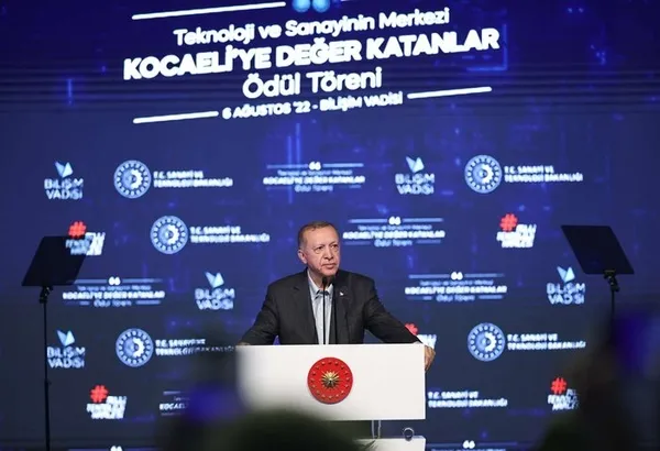 Son dakika: Başkan Erdoğan 3,5 yıllık aranın ardından İzmit’te! Kocaeli’ye Değer Katanlar Ödül Töreninde konuştu