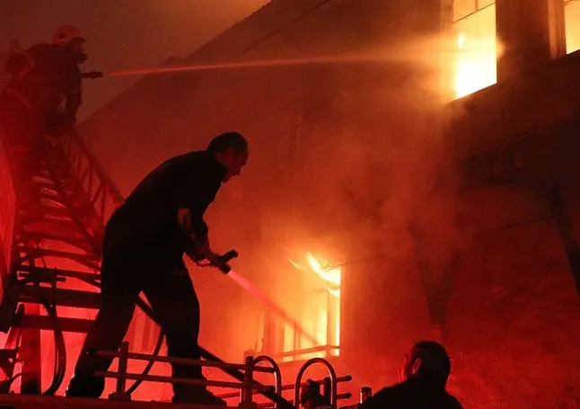 Samsun’da depoda çıkan yangın söndürüldü