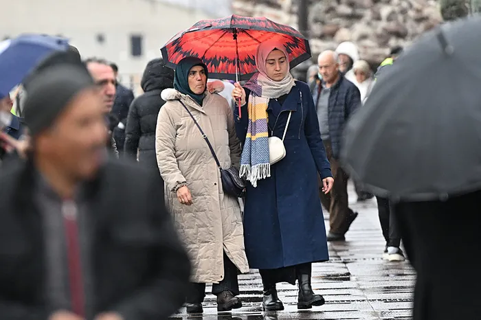 yeni-soguk-hava-dalgasi-yurda-giris-yapti-meteoroloji-uyardi-1735365384308.jpeg Meteoroloji'den birçok ile kar ve sağanak yağışı uyarısı (AA)