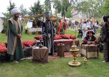 Almanya'da "Osmanlı Saltanat Çadırı" kuruldu