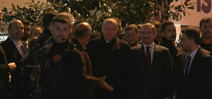 Başkan Erdoğan AK Parti İl Başkanlığı'ndan ayrıldı