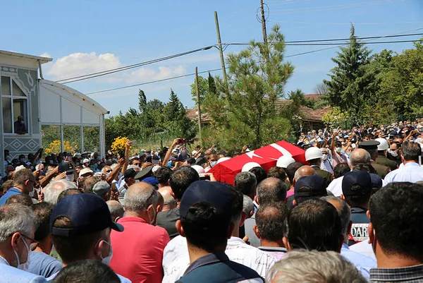 Pençe-Kaplan Operasyonu bölgesinde şehit düşen Süleyman Ural son yolculuğuna uğurlandı - 1