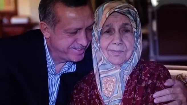 Başkan Erdoğan 12 yıl önce bugün annesini kaybetti! Tenzile Erdoğan’ın vefatının 12. yılı