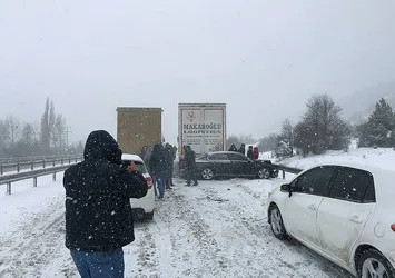 Karabük-Gerede karayolunda trafik durdu