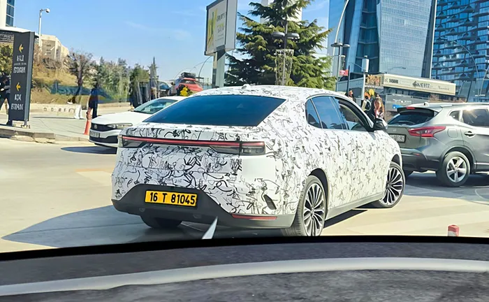 Togg’un yeni modeli T10F asfalta çıktı