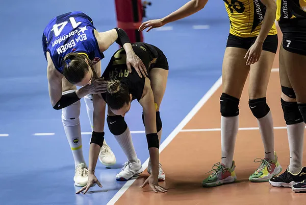nefes-kesen-mac-vakifbankin-cev-sampiyonlar-ligi-finalinde-turkiyeyi-temsil-edecekler-1649269790347.jpg Nefes kesen maç Vakıfbank'ın! CEV Şampiyonlar Ligi finalinde Türkiye'yi temsil edecekler - 1
