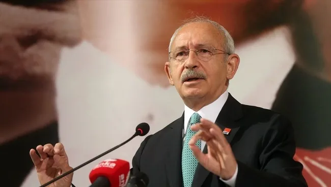 saraya-giden-chpli-yalani-rahmi-turana-para-cezasi-kilicdarogluna-ozur-cagrisi-1680364051282.jpg Saray’a giden CHP’li yalanı | Rahmi Turan’a para cezası! Kılıçdaroğlu’na özür çağrısı - 5