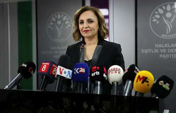 DEM Parti’nin İstanbul adayı belli oldu! Kandil’in adayları Meral Danış Beştaş ve Murat Çepni...