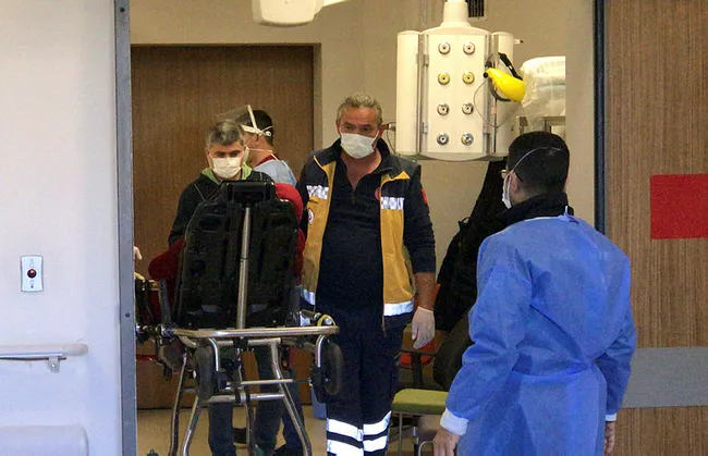 Adana’da kan donduran olay! Birlikte yaşadığı kadını balkonda dövüp banyoda bıçakladı - 3