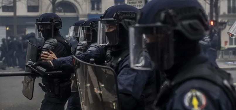 Paris'te polisin ateş açtığı kişi öldü