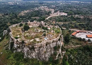 Beçin Antik Kenti'nde ok uçları bulundu