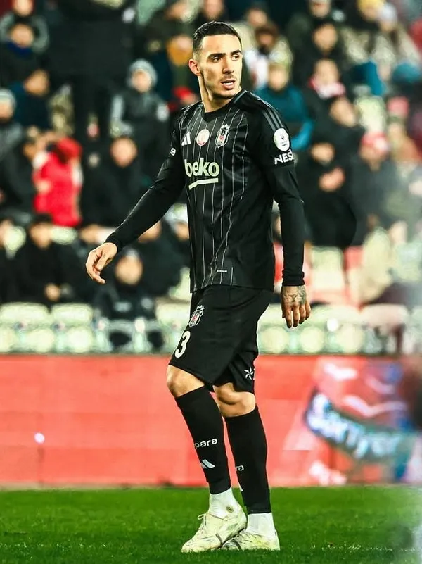 danla-bilic-ilk-kez-konustu-emirhan-topcu-ile-ask-mi-yasiyor-1741242046070.jpg Futbolcu Emirhan Topçu! Kaynak: Instagram