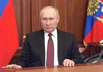 Rusya Devlet Başkanı Putin'den flaş karar! 4 bölgede sıkıyönetim ilanı