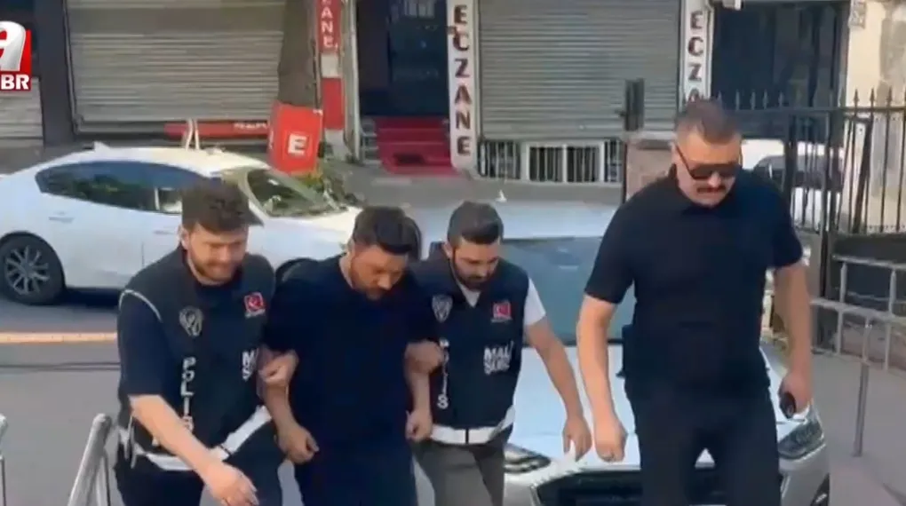 Oğuzhan Uğur'un gözaltı anları A Haber'de