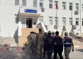 Milyonluk vurgun yapan çeteye darbe! Kendini kamu görevlisi gibi tanıtarak dolandırdılar: 5 kişi tutuklandı